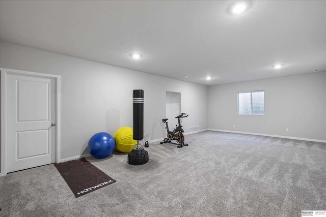 9408 Reynolds Street, Omaha, NE 68122