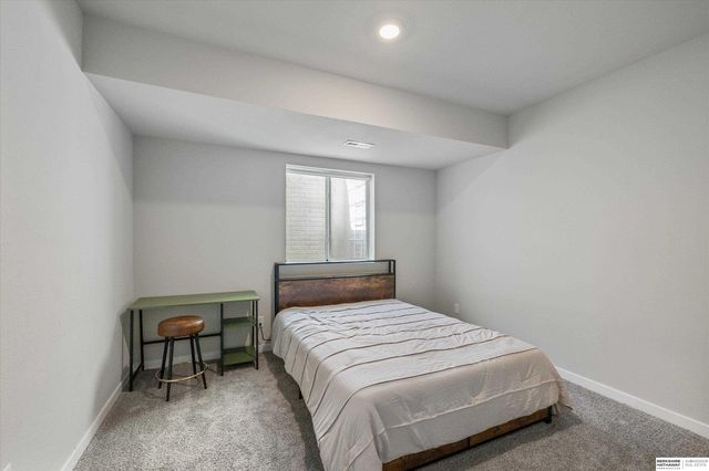 9408 Reynolds Street, Omaha, NE 68122