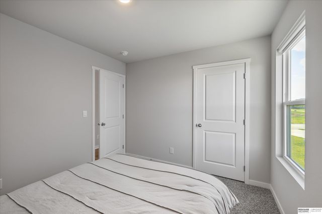 9408 Reynolds Street, Omaha, NE 68122