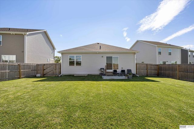 9408 Reynolds Street, Omaha, NE 68122