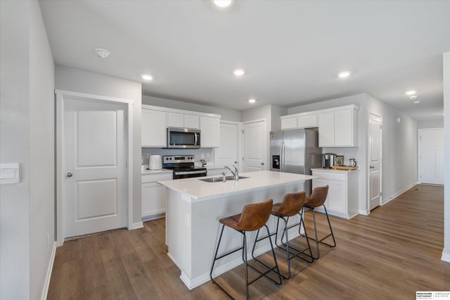 9408 Reynolds Street, Omaha, NE 68122