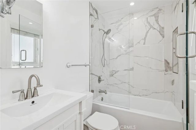 200 Grand Canal, Newport Beach, CA 92662
