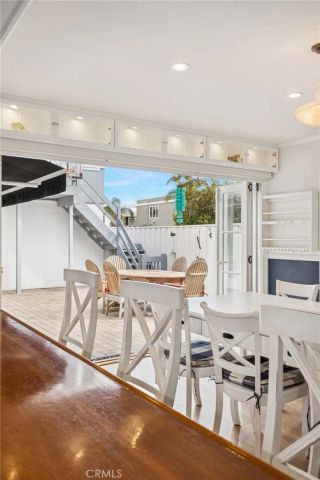 200 Grand Canal, Newport Beach, CA 92662