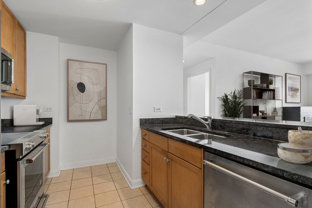 130 N Garland Court 2409, Chicago, IL 60602