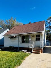 24408 Lauren Avenue, Warren, MI 48089