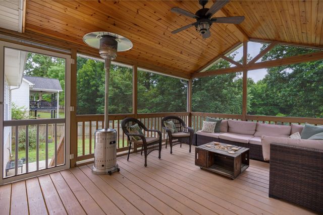 562 Bluff View Drive, Ringgold, GA 30736