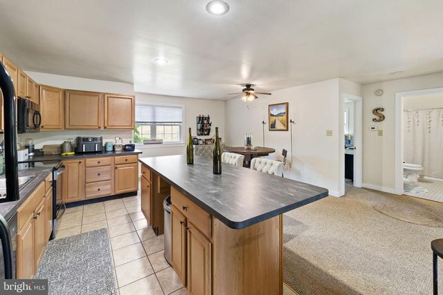 2323 BATTLEFIELD RD, Fishers Hill, VA 22626