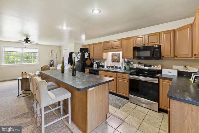 2323 BATTLEFIELD RD, Fishers Hill, VA 22626