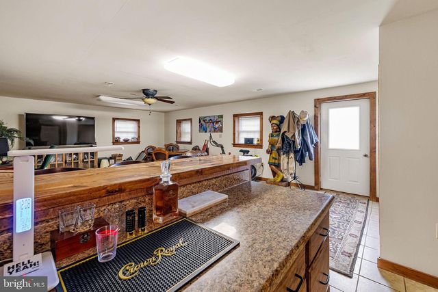 2323 BATTLEFIELD RD, Fishers Hill, VA 22626