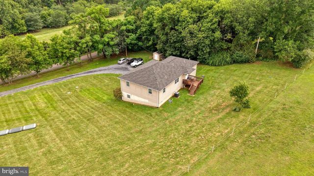 2323 BATTLEFIELD RD, Fishers Hill, VA 22626