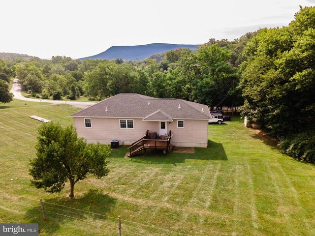 2323 BATTLEFIELD RD, Fishers Hill, VA 22626