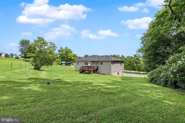 2323 BATTLEFIELD RD, Fishers Hill, VA 22626