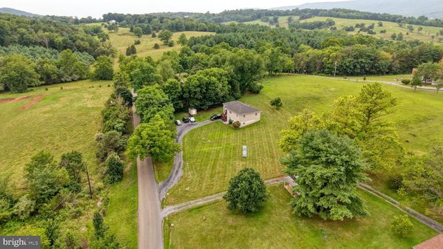 2323 BATTLEFIELD RD, Fishers Hill, VA 22626