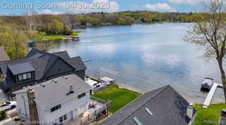 11417 N Shore Drive, Whitmore Lake, MI 48189