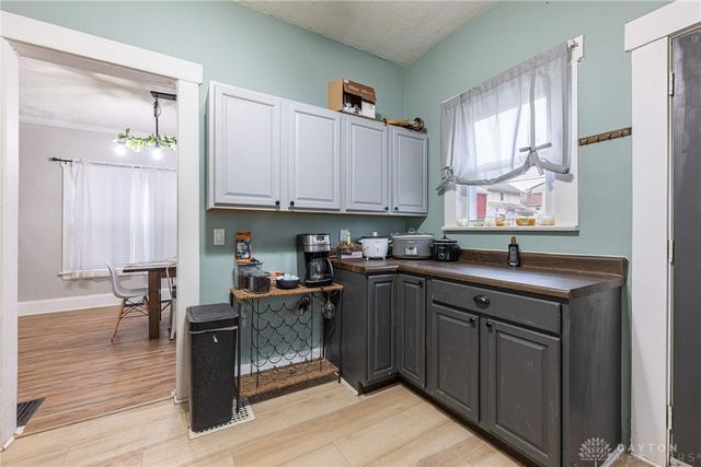 308 Ridge Road, Springfield, OH 45503