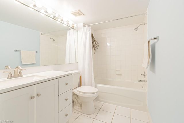 1230 Wildwood Lakes BLVD 202, Naples, FL 34104