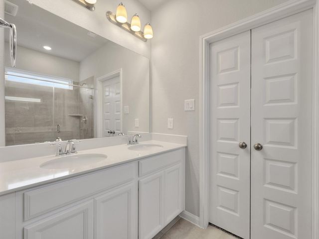 104 Clay Creek Lane, Montgomery, TX 77316