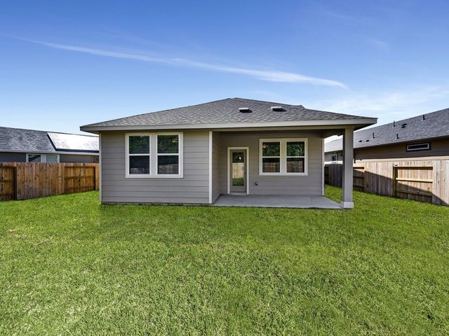 104 Clay Creek Lane, Montgomery, TX 77316