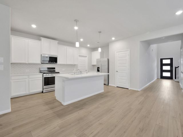 104 Clay Creek Lane, Montgomery, TX 77316