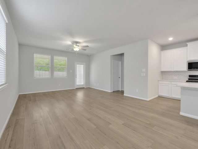 104 Clay Creek Lane, Montgomery, TX 77316