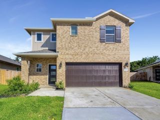 104 Clay Creek Lane, Montgomery, TX 77316