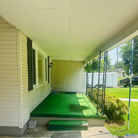 1931 Noccalula Road, Gadsden, AL 35904