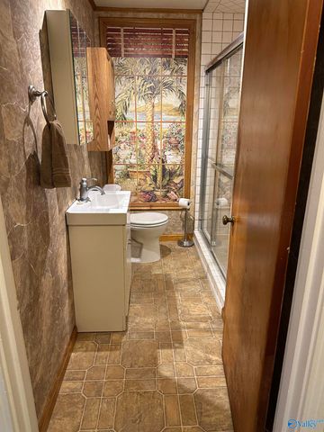 1931 Noccalula Road, Gadsden, AL 35904
