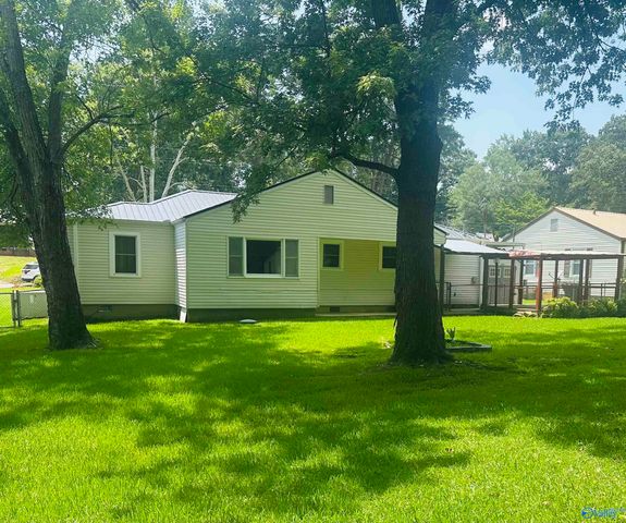 1931 Noccalula Road, Gadsden, AL 35904