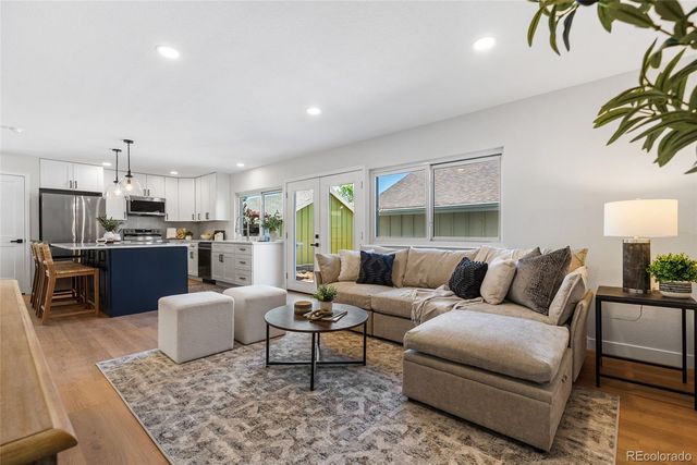 7570 S Rosemary Circle, Centennial, CO 80112