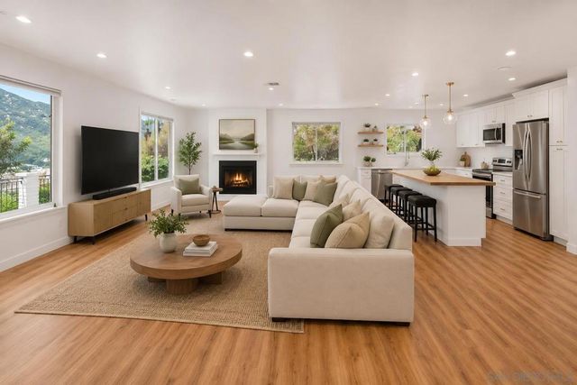 3548 Laurashawn Ln, Escondido, CA 92026