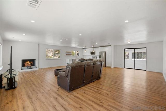 3548 Laurashawn Ln, Escondido, CA 92026
