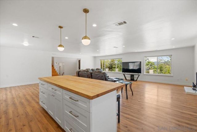 3548 Laurashawn Ln, Escondido, CA 92026