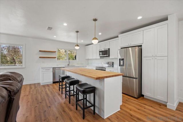 3548 Laurashawn Ln, Escondido, CA 92026