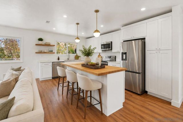 3548 Laurashawn Ln, Escondido, CA 92026