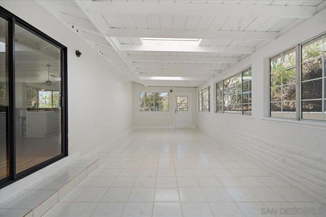 3548 Laurashawn Ln, Escondido, CA 92026