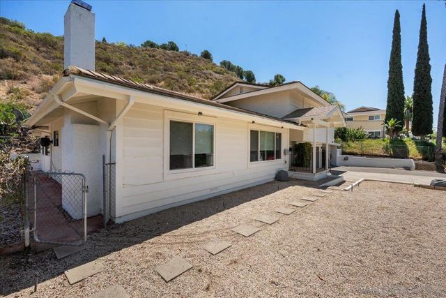 3548 Laurashawn Ln, Escondido, CA 92026