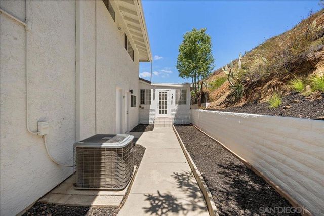 3548 Laurashawn Ln, Escondido, CA 92026