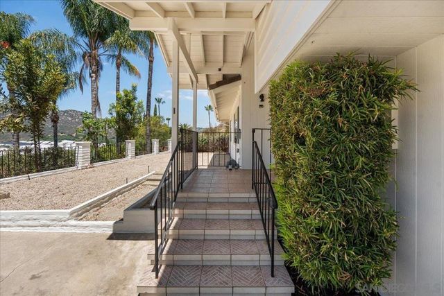3548 Laurashawn Ln, Escondido, CA 92026