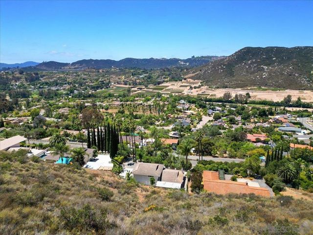 3548 Laurashawn Ln, Escondido, CA 92026