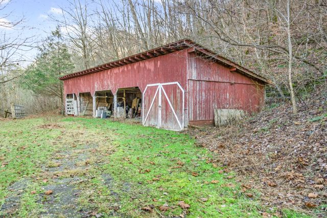 51 Turkeytown Rd, Hilham, TN 38568