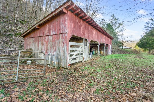 51 Turkeytown Rd, Hilham, TN 38568