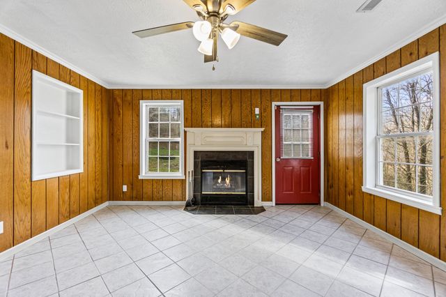 51 Turkeytown Rd, Hilham, TN 38568