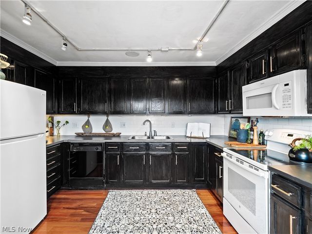 53 Greenfield Court, Berea, OH 44017