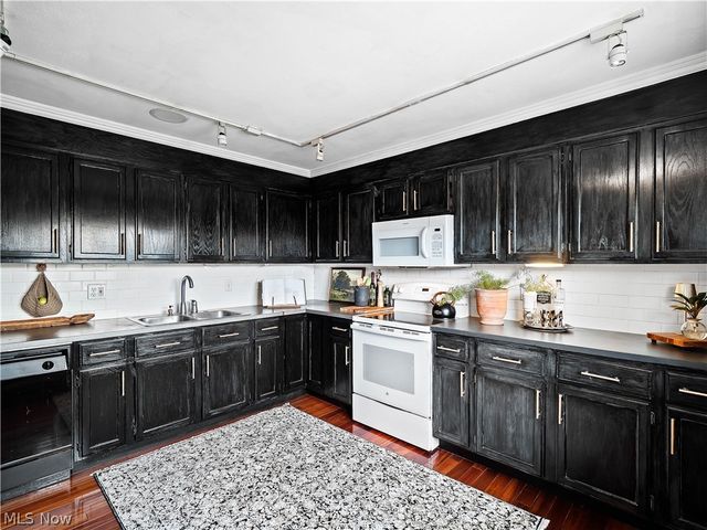 53 Greenfield Court, Berea, OH 44017