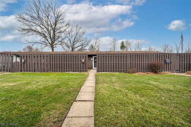 53 Greenfield Court, Berea, OH 44017