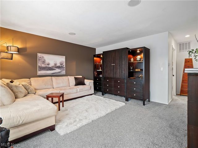 53 Greenfield Court, Berea, OH 44017