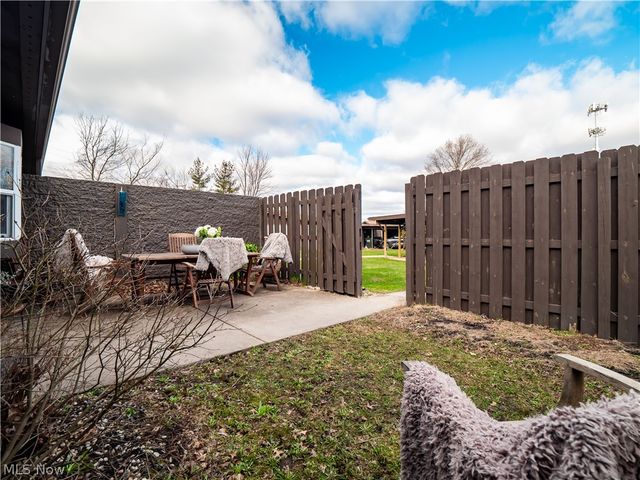 53 Greenfield Court, Berea, OH 44017