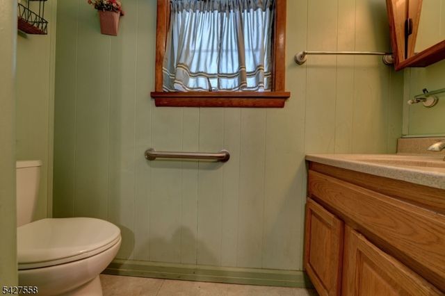 15 Bellair Ave, Fair Lawn Boro, NJ 07410