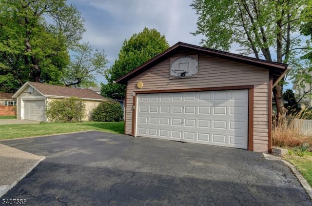 15 Bellair Ave, Fair Lawn Boro, NJ 07410