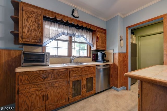 15 Bellair Ave, Fair Lawn Boro, NJ 07410